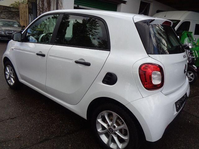 Gebraucht Smart ForFour 71 PS (52 kW) 2018 Weiß Kleinwagen