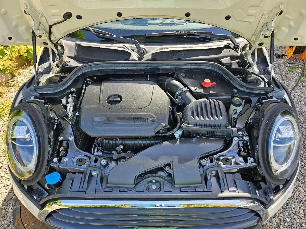 Gebraucht Mini Cooper Chili 136 PS (100 kW) 2018 Weiß Kleinwagen