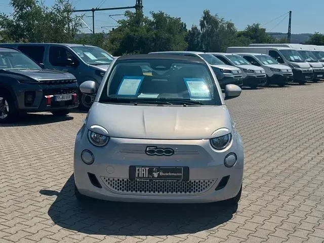 Neu Fiat 500e Pop 86 kW (118 PS) 2026 Grün Cabrio