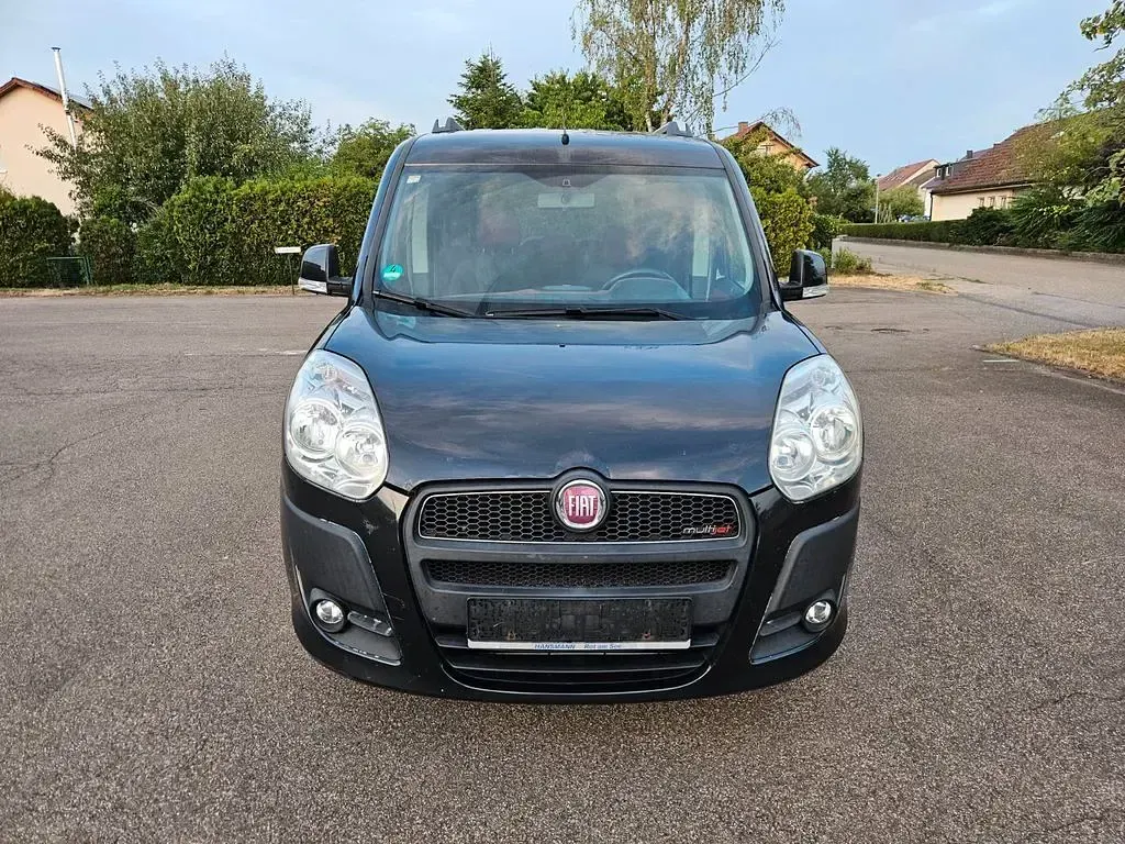 Gebraucht Fiat Doblò Emotion 135 PS (99 kW) 2011 Schwarz Van / Kleinbus