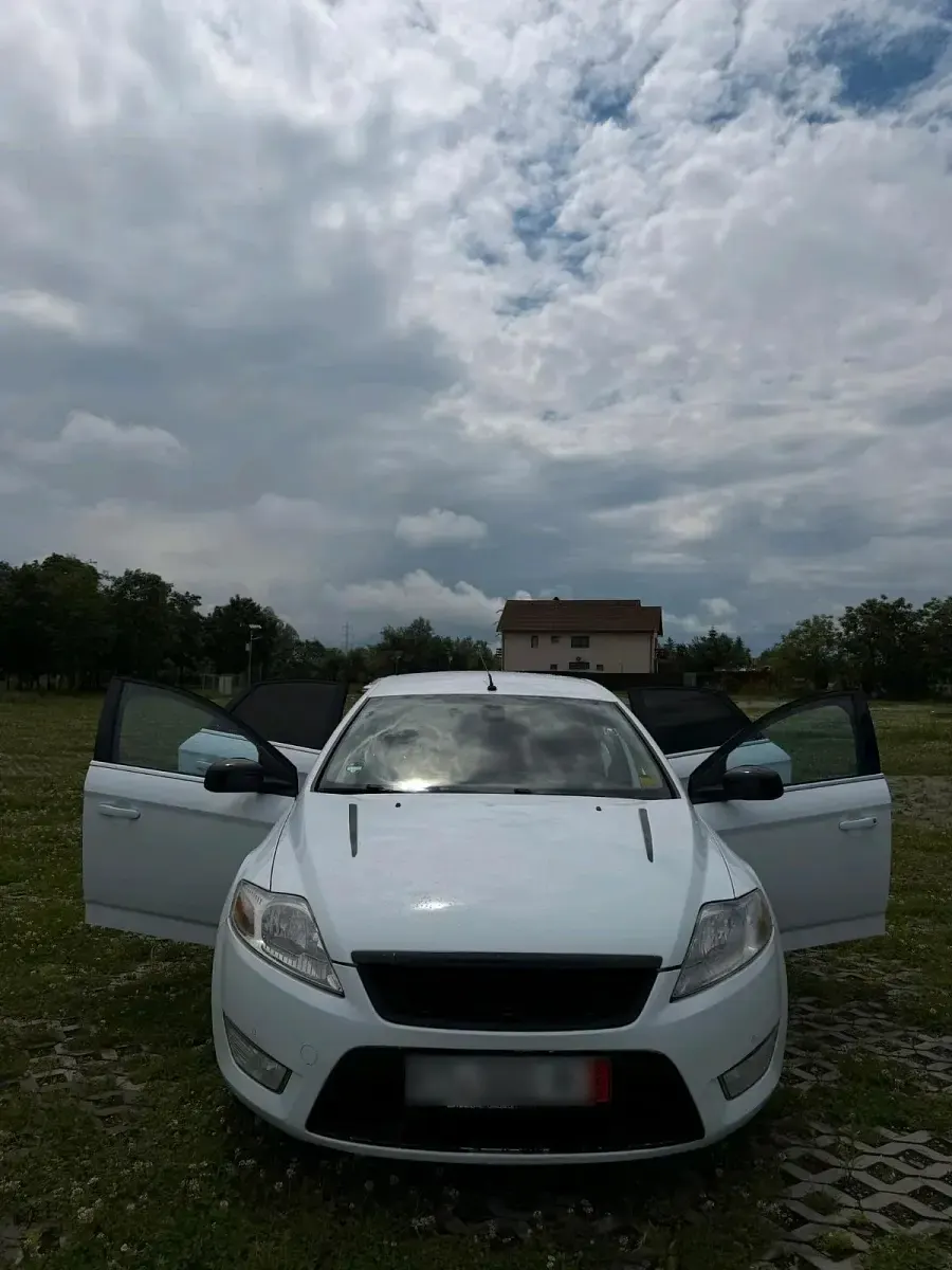 Gebraucht Ford Mondeo 140 PS (102 kW) 2010 Weiß Limousine