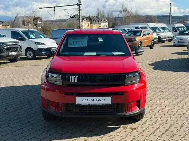 Neu Fiat Grande Panda Pop 110 PS (80 kW) 2026 Rot Kleinwagen
