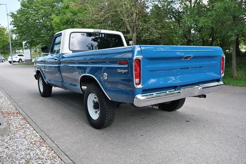 Gebraucht Ford F250 201 PS (147 kW) 1973 Blau Pickup
