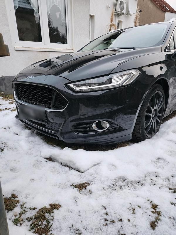 Gebraucht Ford Mondeo 211 PS (155 kW) 2016 Schwarz Kombi