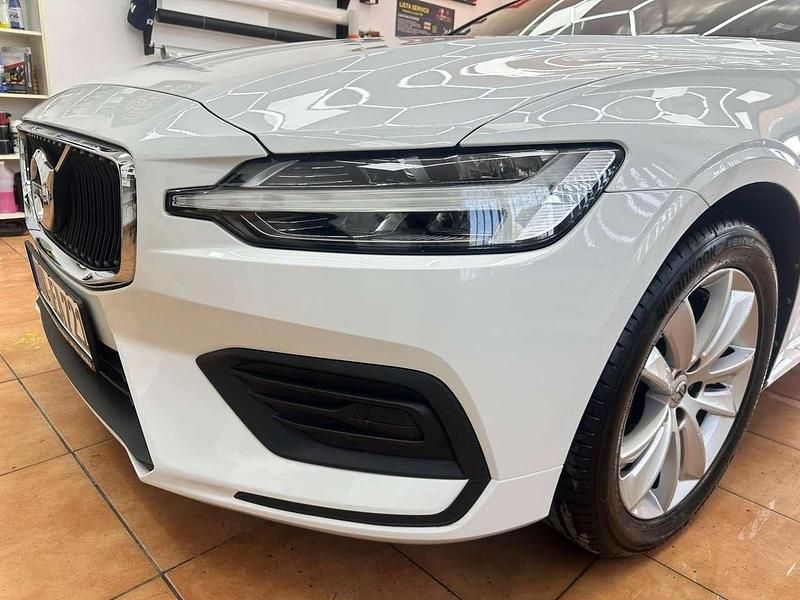 Gebraucht 2019 Volvo V60 Momentum Kombi | 19.500 € (Fairer Preis) - Bild 1/4