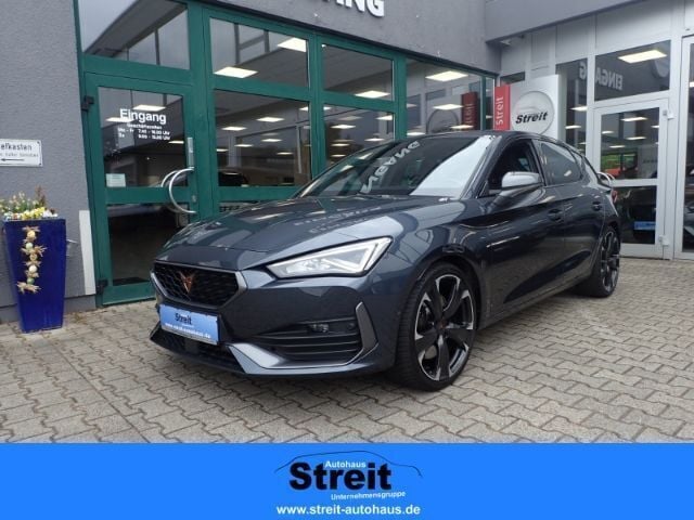 Grau Gebraucht 2022 Cupra Leon VZ Limousine | 29.870 € (Guter Preis) - Bild 1/4