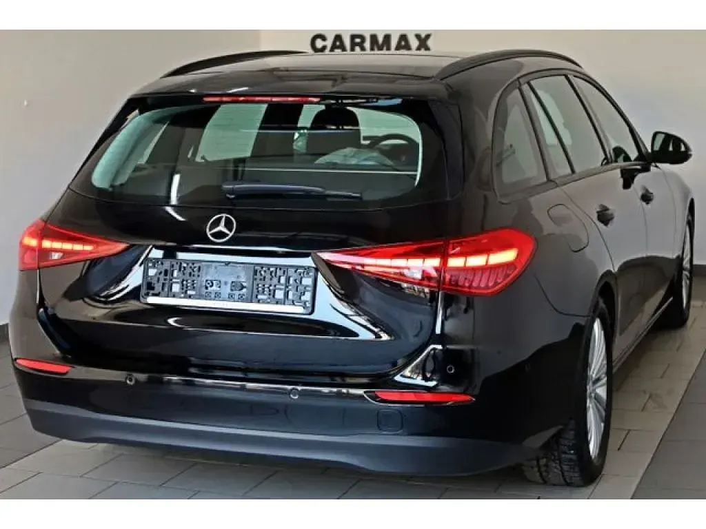 Gebraucht Mercedes 220 200 PS (147 kW) 2023 Schwarz/baltic black Kombi