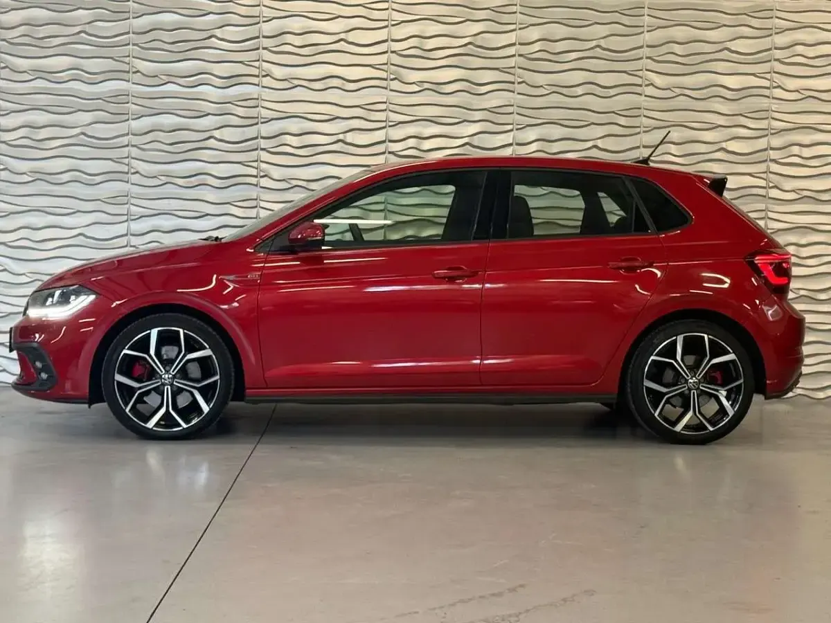 Gebraucht VW Polo IQ Drive 207 PS (152 kW) 2023 Kings red metallic Kleinwagen