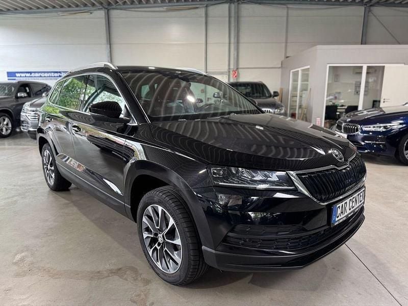 Schwarz Gebraucht 2020 Skoda Karoq Drive SUV | 17.950 € (Guter Preis) - Bild 1/4