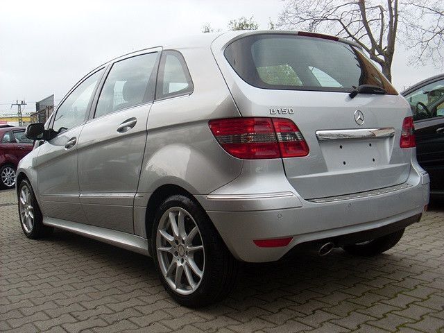 Usata Mercedes B150 95 CV (69 kW) 2008 Argento Monovolume
