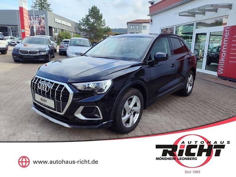 Mythosschwarz metallic Gebraucht 2025 Audi Q3 Advanced SUV | 32.430 € (Superpreis) - Bild 1/4