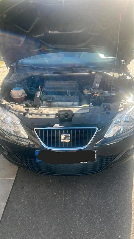 Schwarz Gebraucht 2011 Seat Ibiza ST Kombi | 4.500 € (Guter Preis) - Bild 1/4