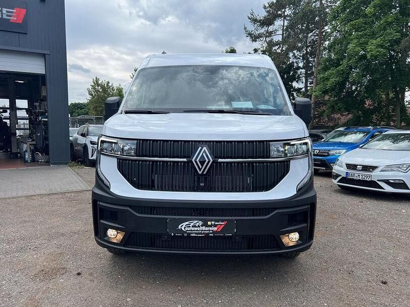 Second-hand Renault Master 2025 Alb Monovolum