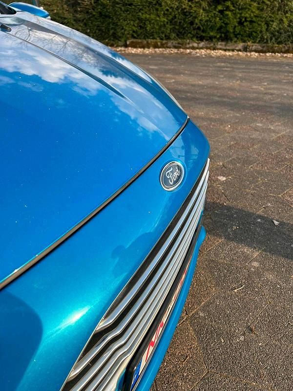 Gebraucht Ford Fiesta 95 PS (69 kW) 2016 Blau Kleinwagen