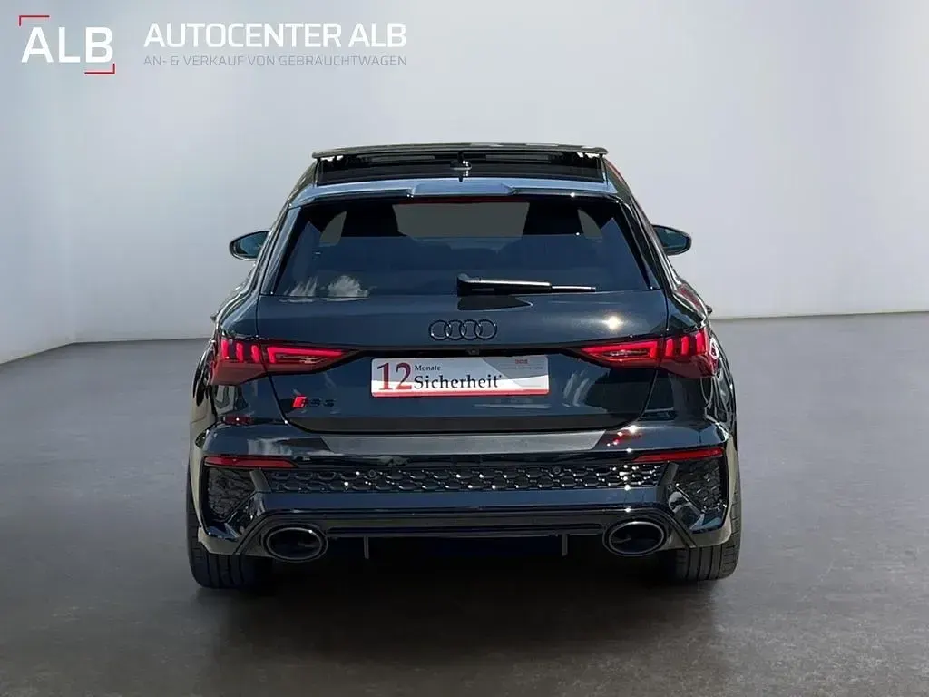 Gebraucht Audi RS3 Ambiente 400 PS (294 kW) 2024 Schwarz Limousine
