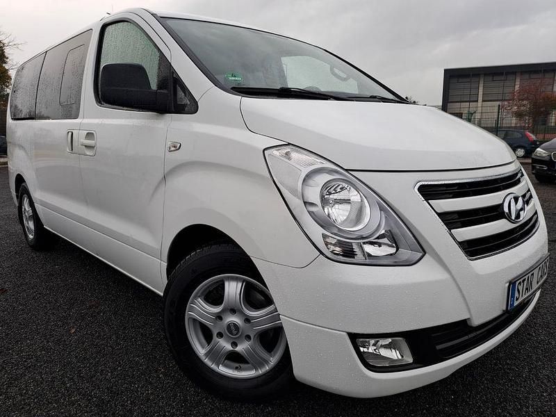 Weiß Gebraucht 2016 Hyundai H-1 Trend Van / Kleinbus | 10.999 € (Superpreis) - Bild 1/4