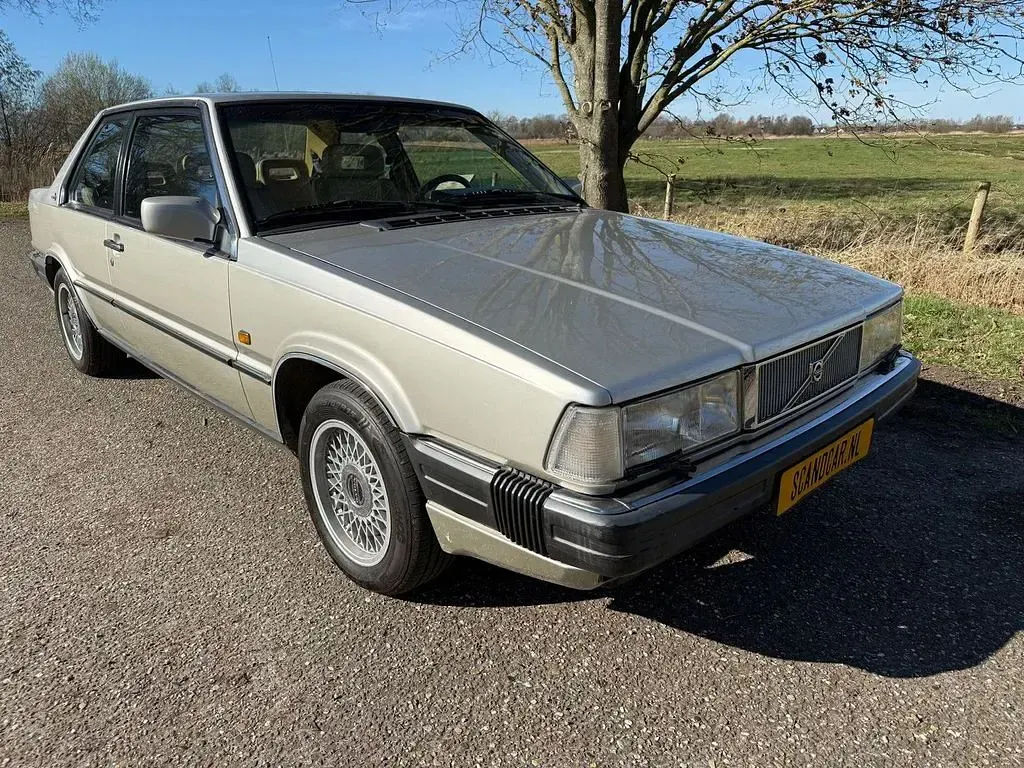 Usado Volvo 780 170 CV (125 kW) 1990 Dorado Coupe