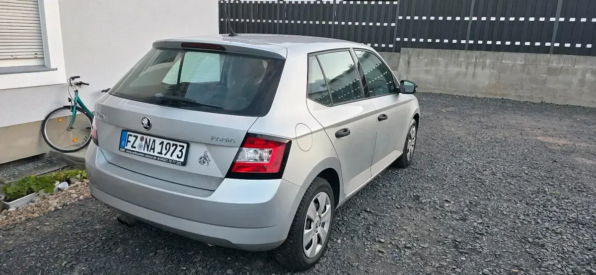 Gebraucht Skoda Fabia Cool Edition 60 PS (44 kW) 2016 Silber Kleinwagen