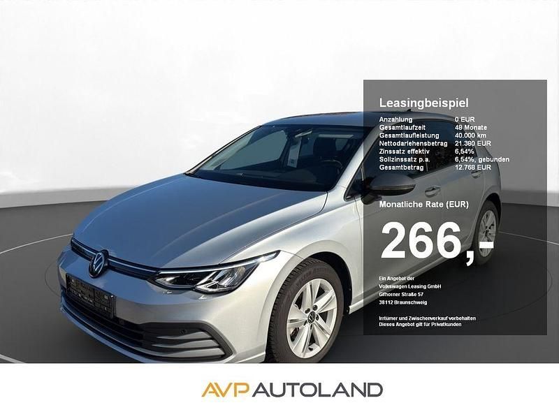 Reflexsilber Gebraucht 2023 VW Golf VIII Life Limousine | 21.380 € (Guter Preis) - Bild 1/4