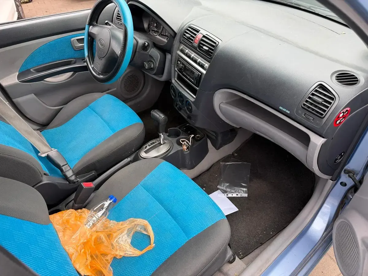 Używany Kia Picanto 60 KM (44 kW) 2007 Niebieski Hatchback