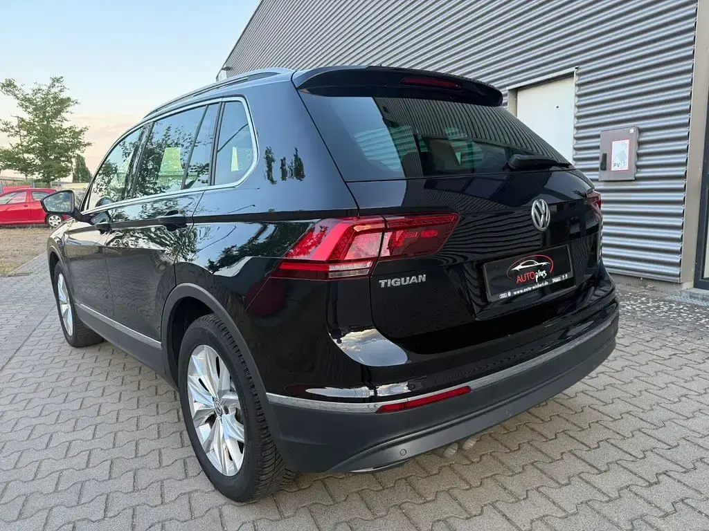 Gebraucht VW Tiguan Highline 150 PS (110 kW) 2018 Schwarz SUV