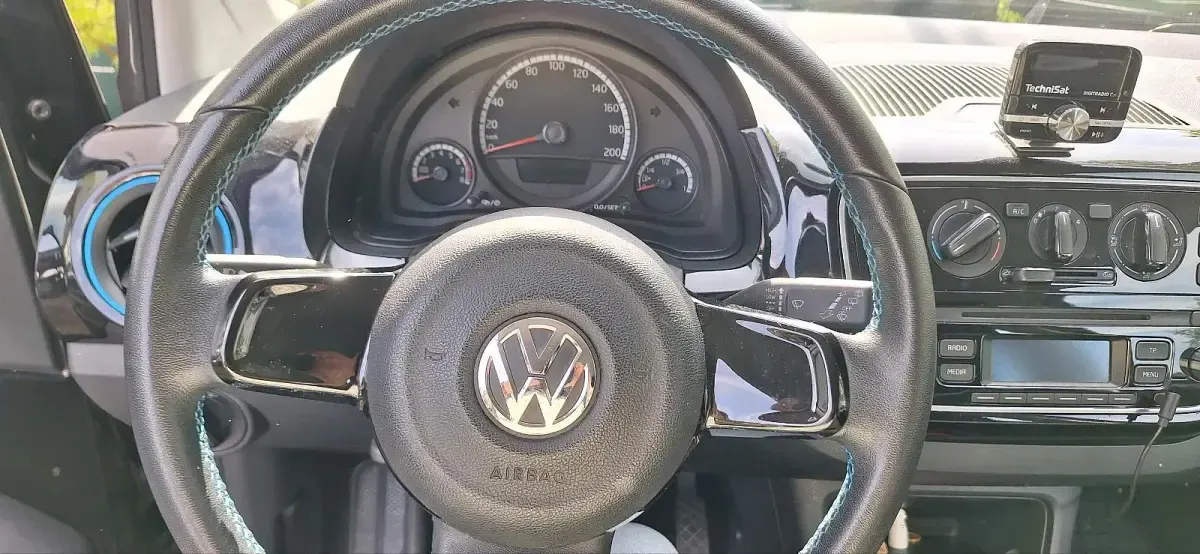 Gebraucht VW up! 75 PS (55 kW) 2014 Schwarz Kleinwagen