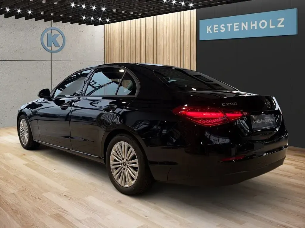 Gebraucht Mercedes C200 204 PS (150 kW) 2024 Schwarz Limousine