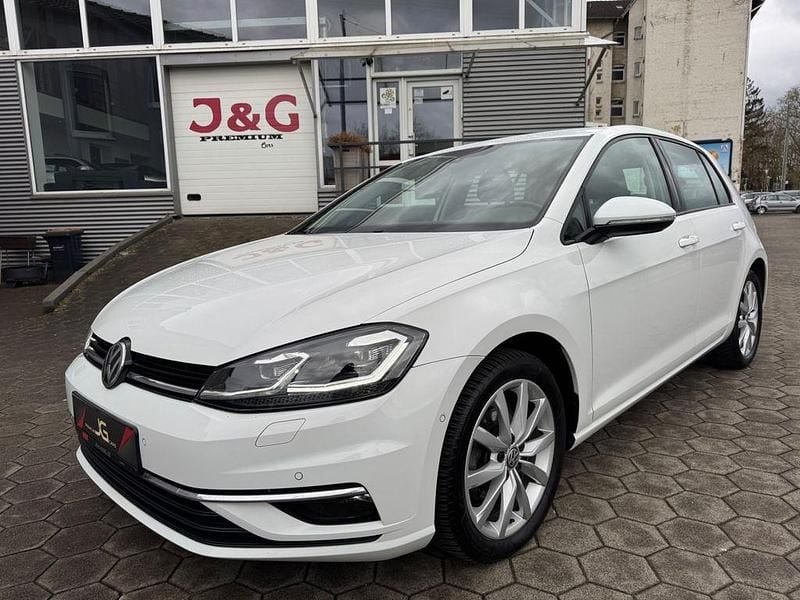 Gebraucht VW Golf VII Highline 150 PS (110 kW) 2017 Weiß Limousine