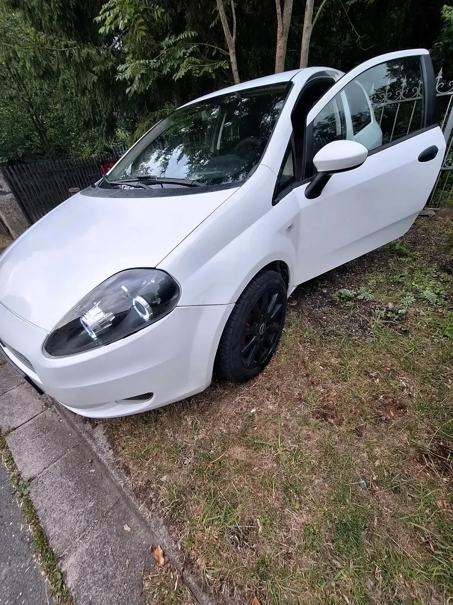 Gebraucht Fiat Punto 65 PS (47 kW) 2009 Weiß Kleinwagen