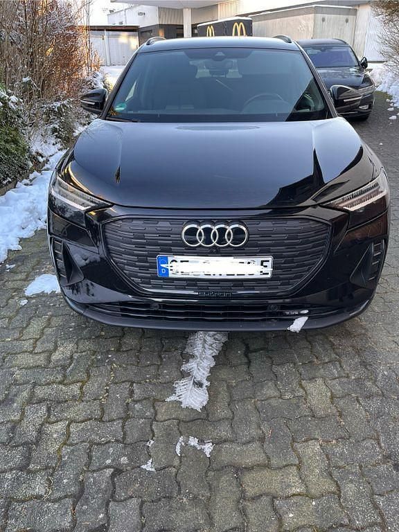 Gebraucht Audi Q4 e-tron Ambiente 210 kW (286 PS) 2024 Schwarz SUV