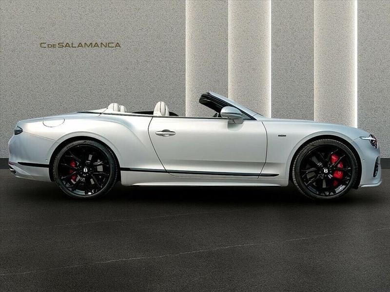 Second-hand Bentley Continental 793 CP (583 kW) 2025 Gri Cabrio