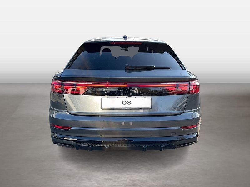 Neu Audi Q8 Ambiente 489 PS (359 kW) 2025 Daytonagrau perleffekt SUV