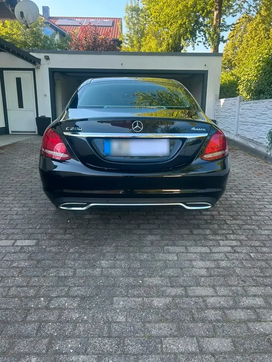 Gebraucht Mercedes C200 Avantgarde 184 PS (135 kW) 2017 Schwarz Limousine