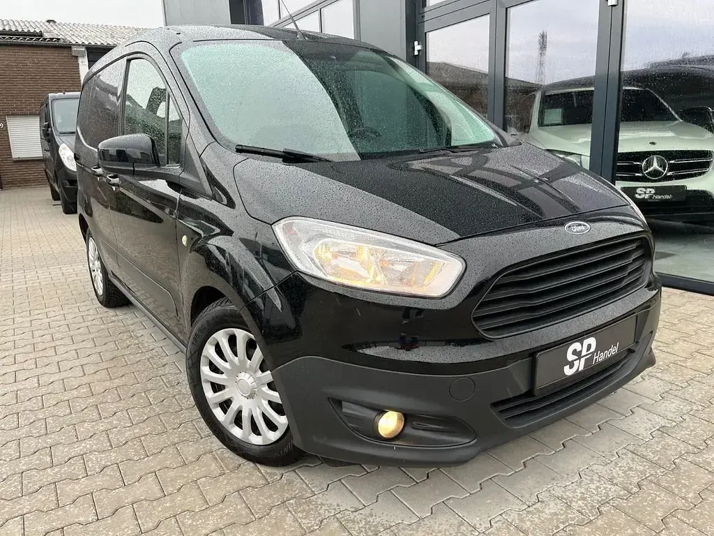 Używany Ford Transit Trend 75 KM (55 kW) 2017 Czarny Sedan/Limuzyna