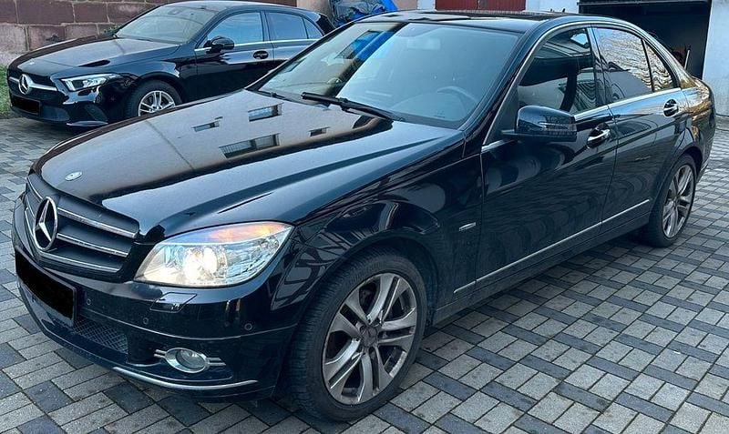 Gebraucht Mercedes C250 Avantgarde 204 PS (150 kW) 2009 Schwarz Limousine