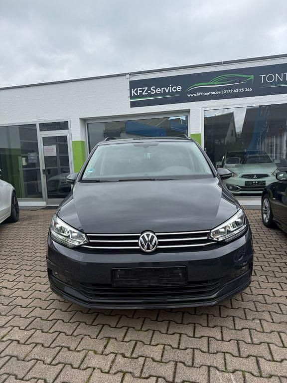 Blau Gebraucht 2020 VW Touran Van / Kleinbus | 13.699 € (Superpreis) - Bild 1/4