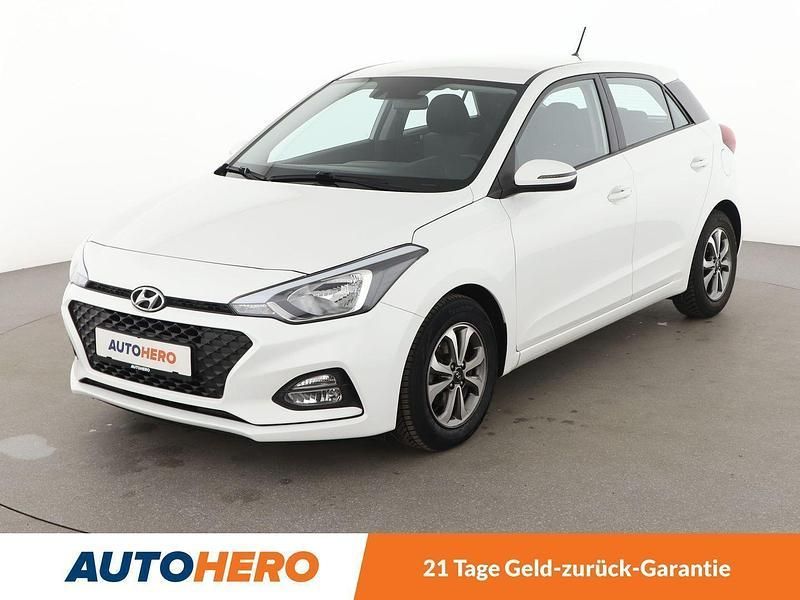 Weiß Gebraucht 2019 Hyundai i20 Trend Kleinwagen | 10.370 € (Guter Preis) - Bild 1/3
