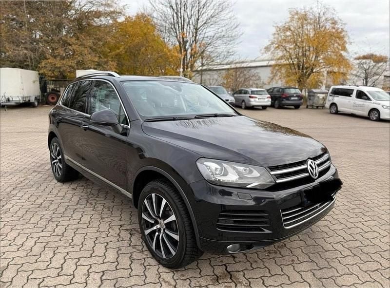 Schwarz Gebraucht 2010 VW Touareg Exclusive SUV | 11.325 € (Fairer Preis) - Bild 1/4