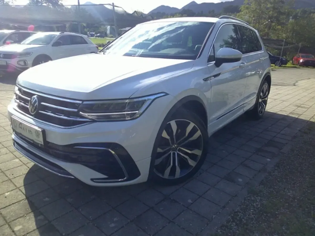 Gebraucht VW Tiguan Highline 190 PS (139 kW) 2023 SUV