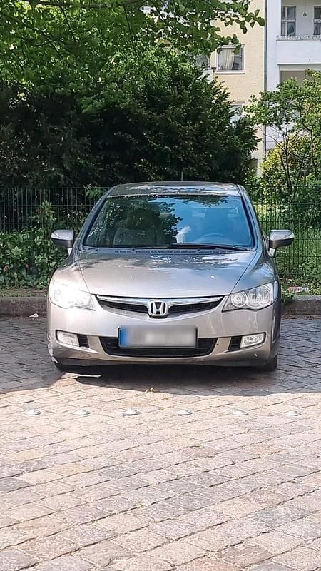 Grau Gebraucht 2006 Honda Civic Limousine | 999 € - Bild 1/4