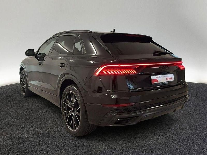 Gebraucht Audi Q8 Competition 286 PS (210 kW) 2023 Mythosschwarz metallic SUV