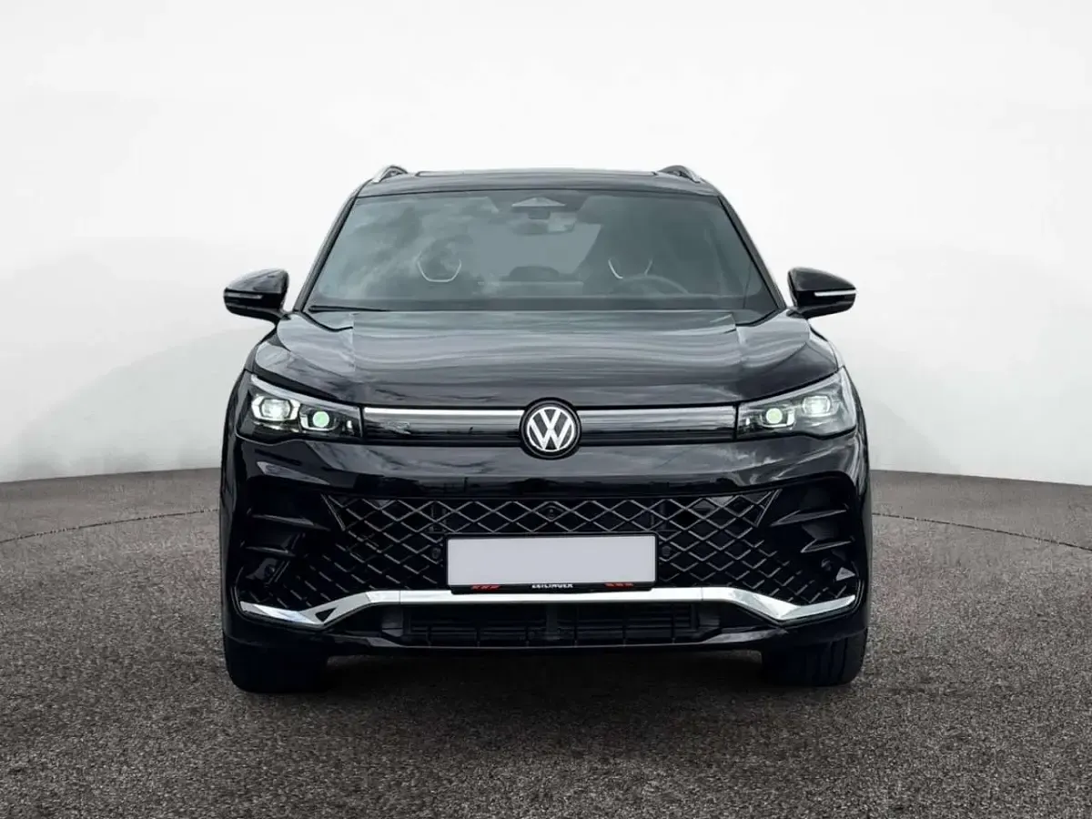 Neu VW Tiguan R-line 150 PS (110 kW) 2026 Grenadillschwarz SUV