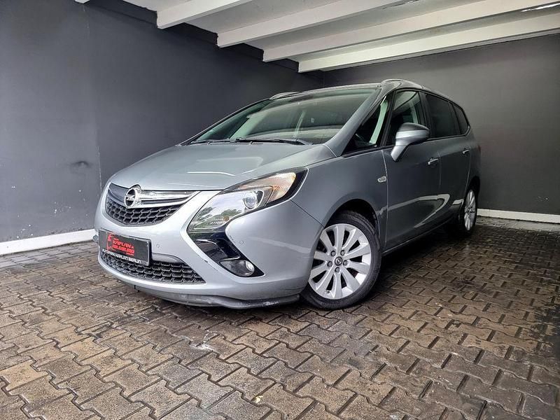 Silber Gebraucht 2015 Opel Zafira Tourer Style Van / Kleinbus | 6.990 € (Etwas zu teuer) - Bild 1/4