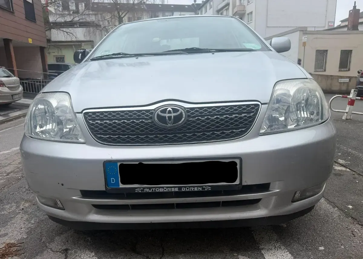 Gebraucht Toyota Corolla 110 PS (80 kW) 2004 Silber Limousine