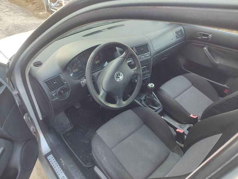 Gebraucht VW Golf IV 105 PS (77 kW) 2002 Limousine