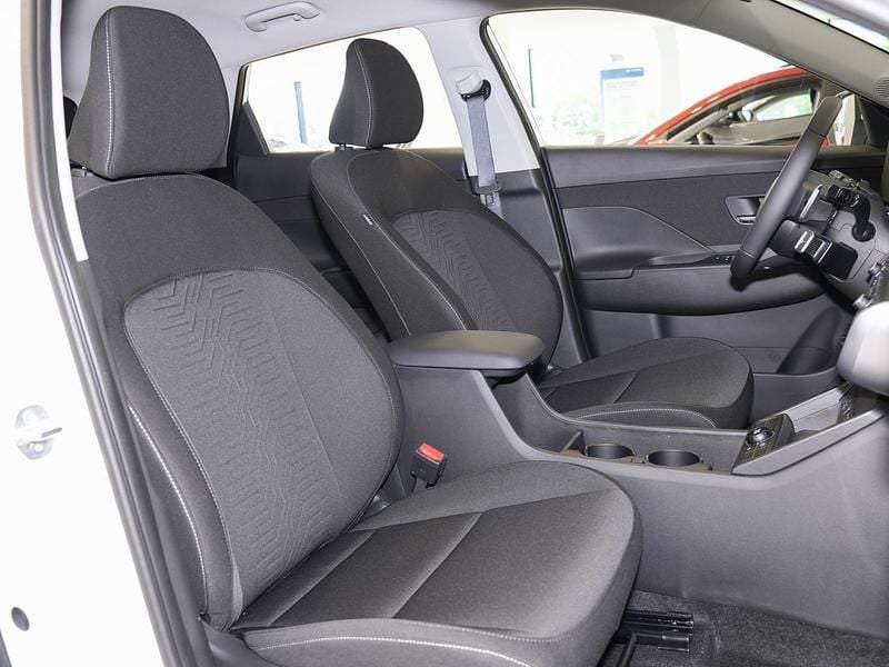 Neu Hyundai Kona Select 114 kW (156 PS) 2025 Atlas white SUV