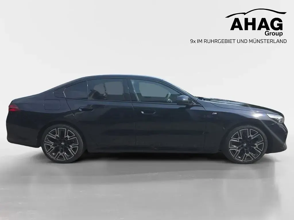 Gebraucht BMW 520 Comfort Edition 208 PS (152 kW) 2025 M carbonschwarz Limousine