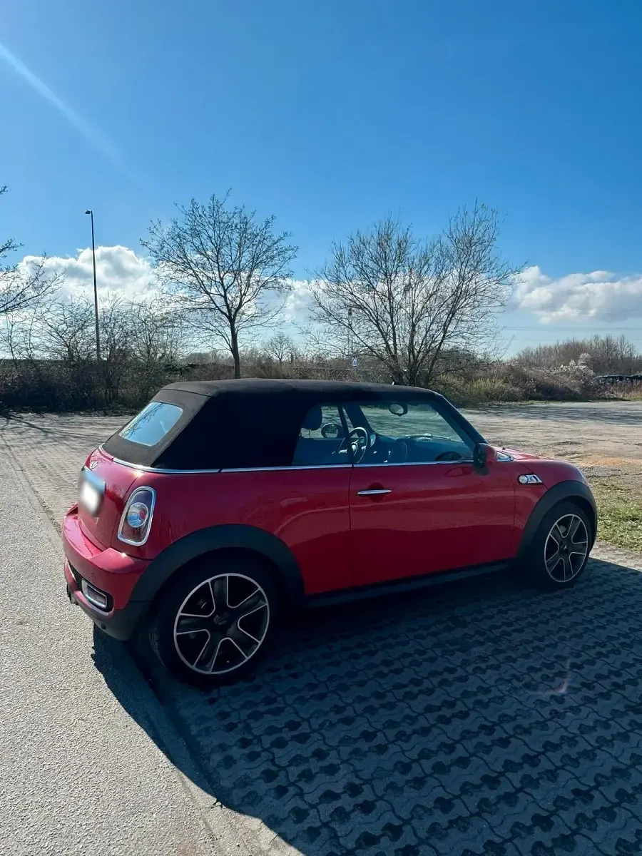 Gebraucht Mini Cooper S Cabriolet 184 PS (135 kW) 2011 Rot Cabrio