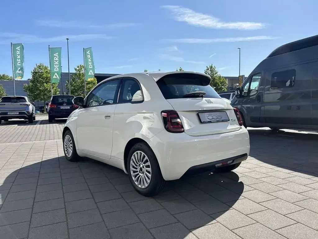 Gebraucht Fiat 500e 86 kW (118 PS) 2023 Weiß Limousine