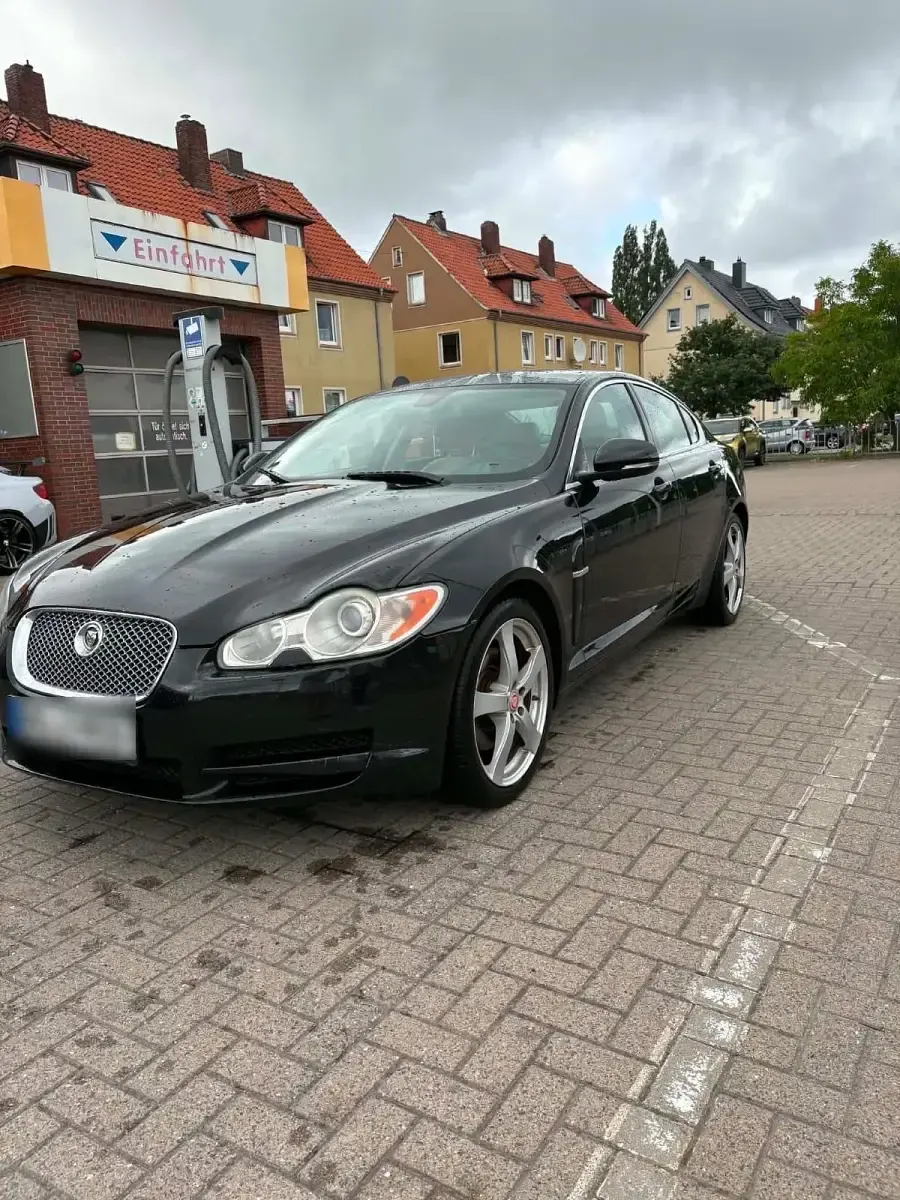 Gebraucht Jaguar XF 241 PS (177 kW) 2011 Limousine